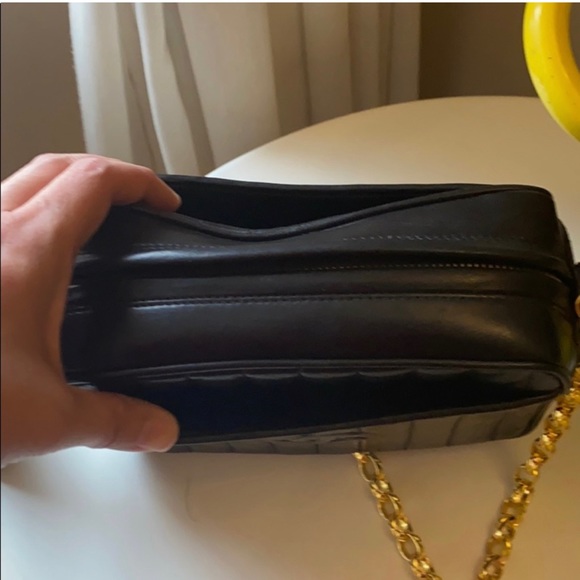 Authentic vintage CHANEL black lamb skin camera bag - Picture 3 of 7